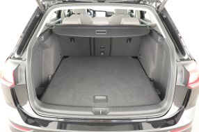 Volkswagen Golf - 2024