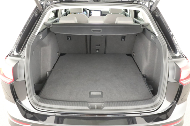Volkswagen Golf - 2024