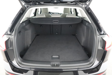 Volkswagen Golf - 2024