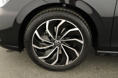 Volkswagen Golf - 2024