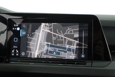 Volkswagen Golf - 2024