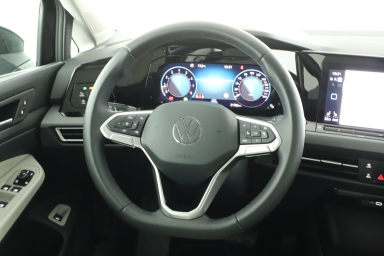 Volkswagen Golf - 2024