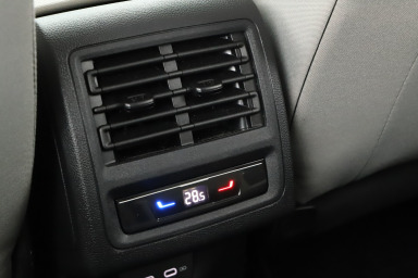 Volkswagen Golf - 2024