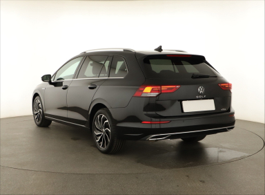 Volkswagen Golf - 2024