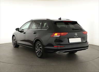 Volkswagen Golf - 2024