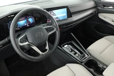 Volkswagen Golf - 2024
