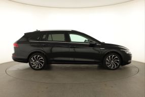 Volkswagen Golf - 2024