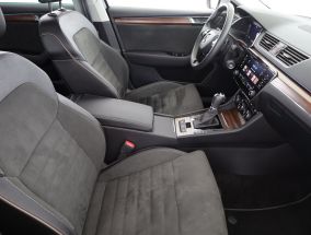 Škoda Superb - 2023
