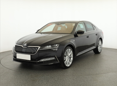 Škoda Superb - 2023