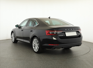 Škoda Superb - 2023