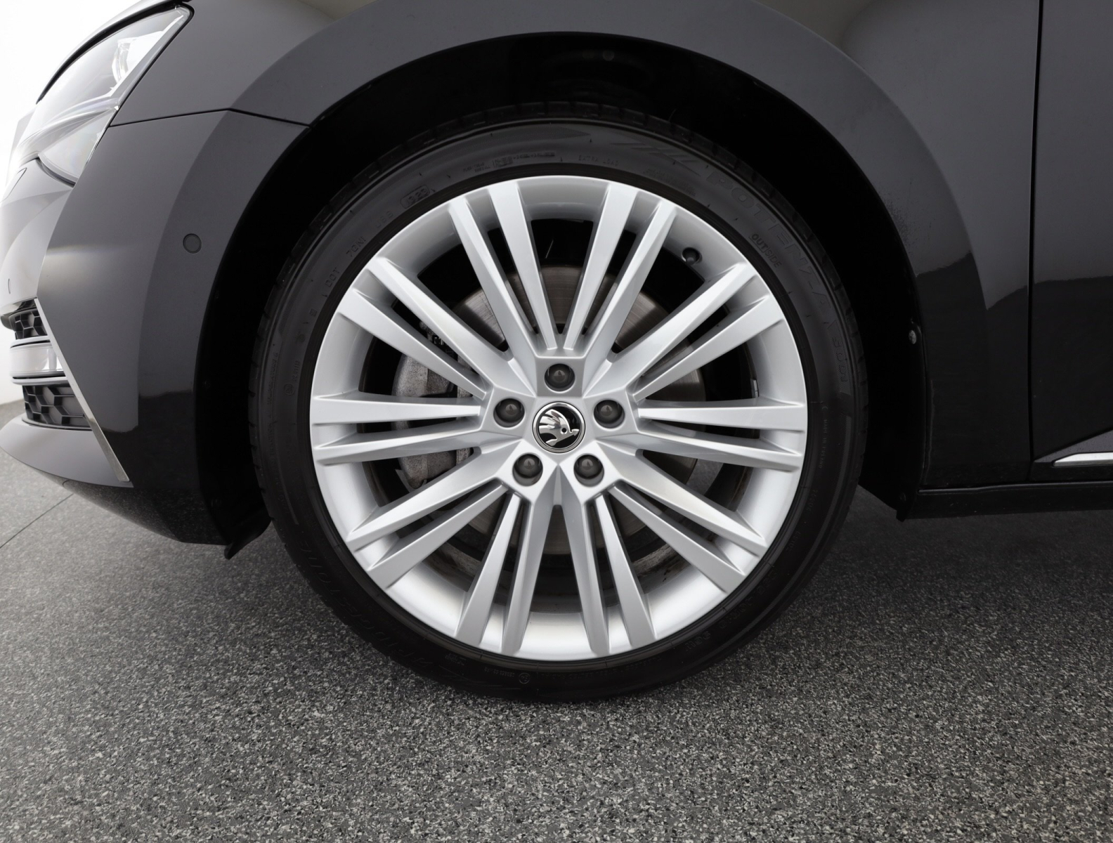 Škoda Superb - 2023