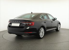 Škoda Superb - 2023