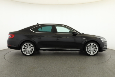 Škoda Superb - 2023