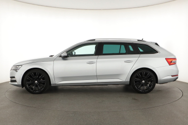 Škoda Superb - 2023