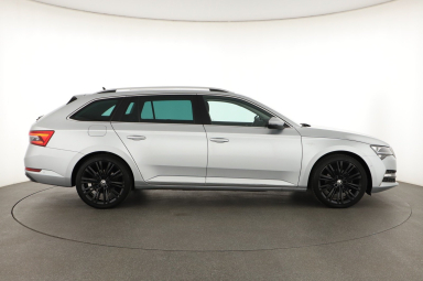 Škoda Superb - 2023