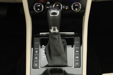 Škoda Superb - 2023