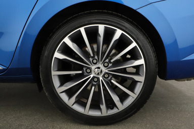 Škoda Superb - 2023