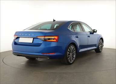 Škoda Superb - 2023