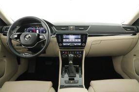 Škoda Superb - 2023
