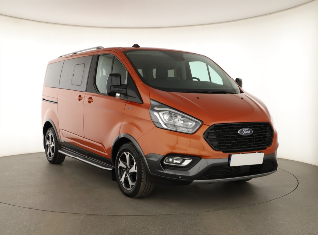 Ford Tourneo Custom 2023