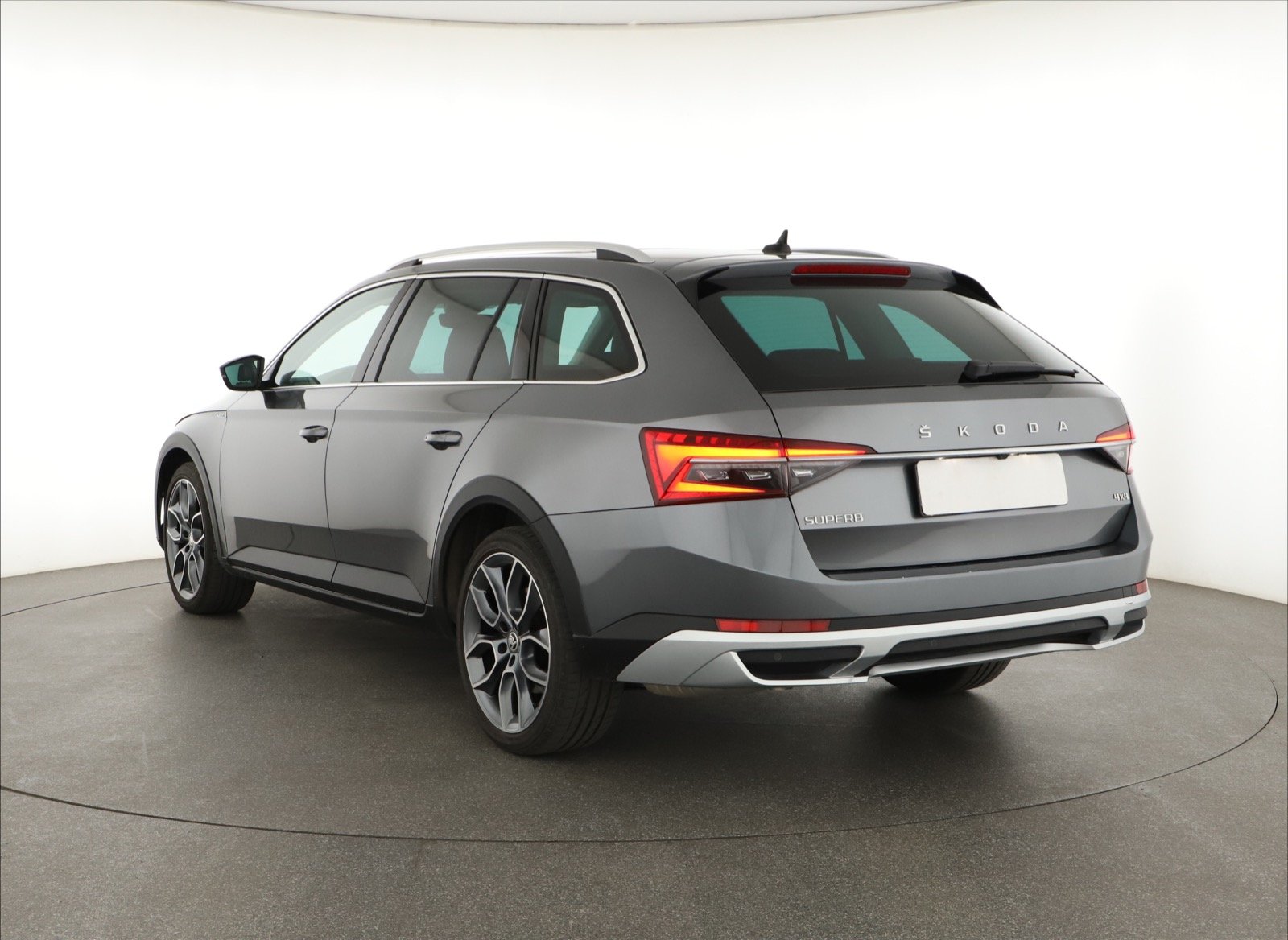 Škoda Superb - 2023