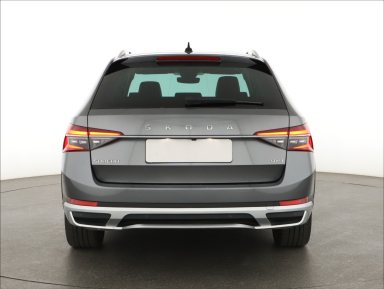 Škoda Superb - 2023