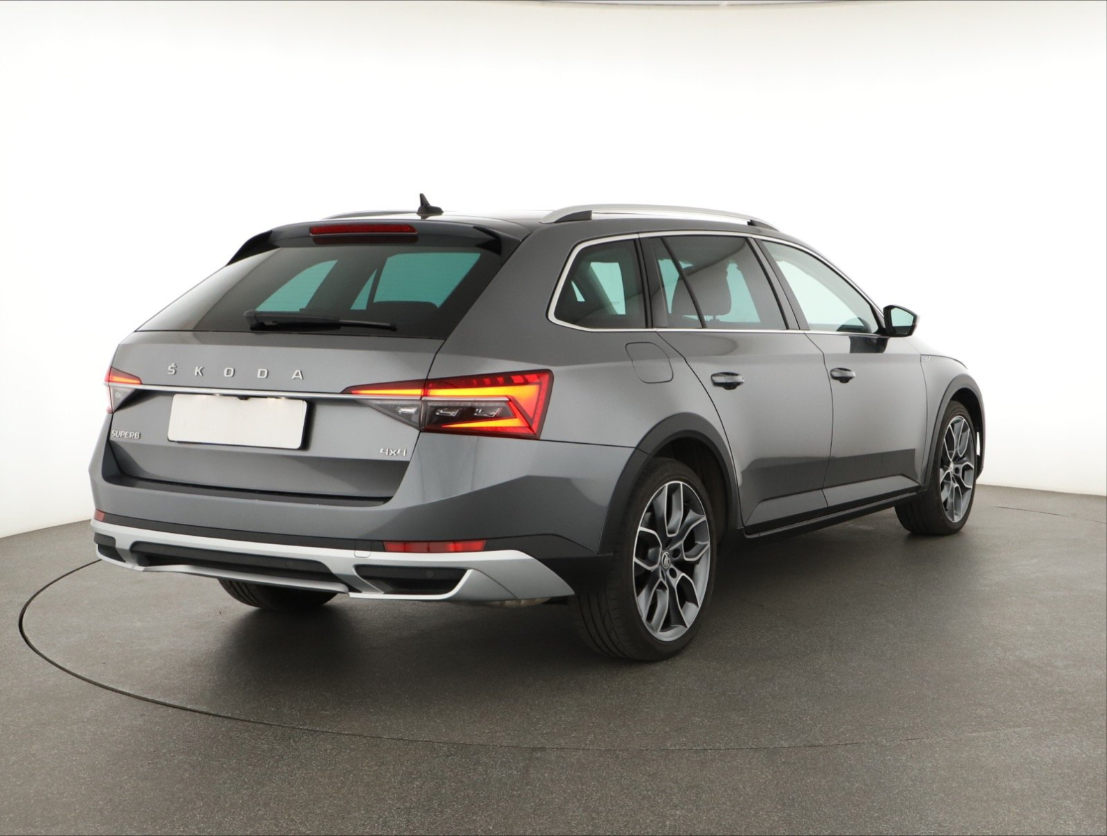 Škoda Superb - 2023