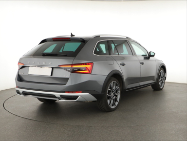 Škoda Superb - 2023