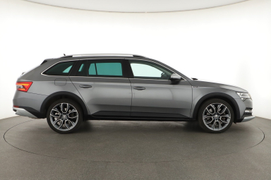 Škoda Superb - 2023