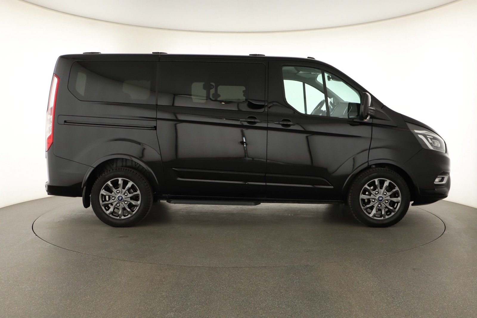 Ford Tourneo Custom - 2023