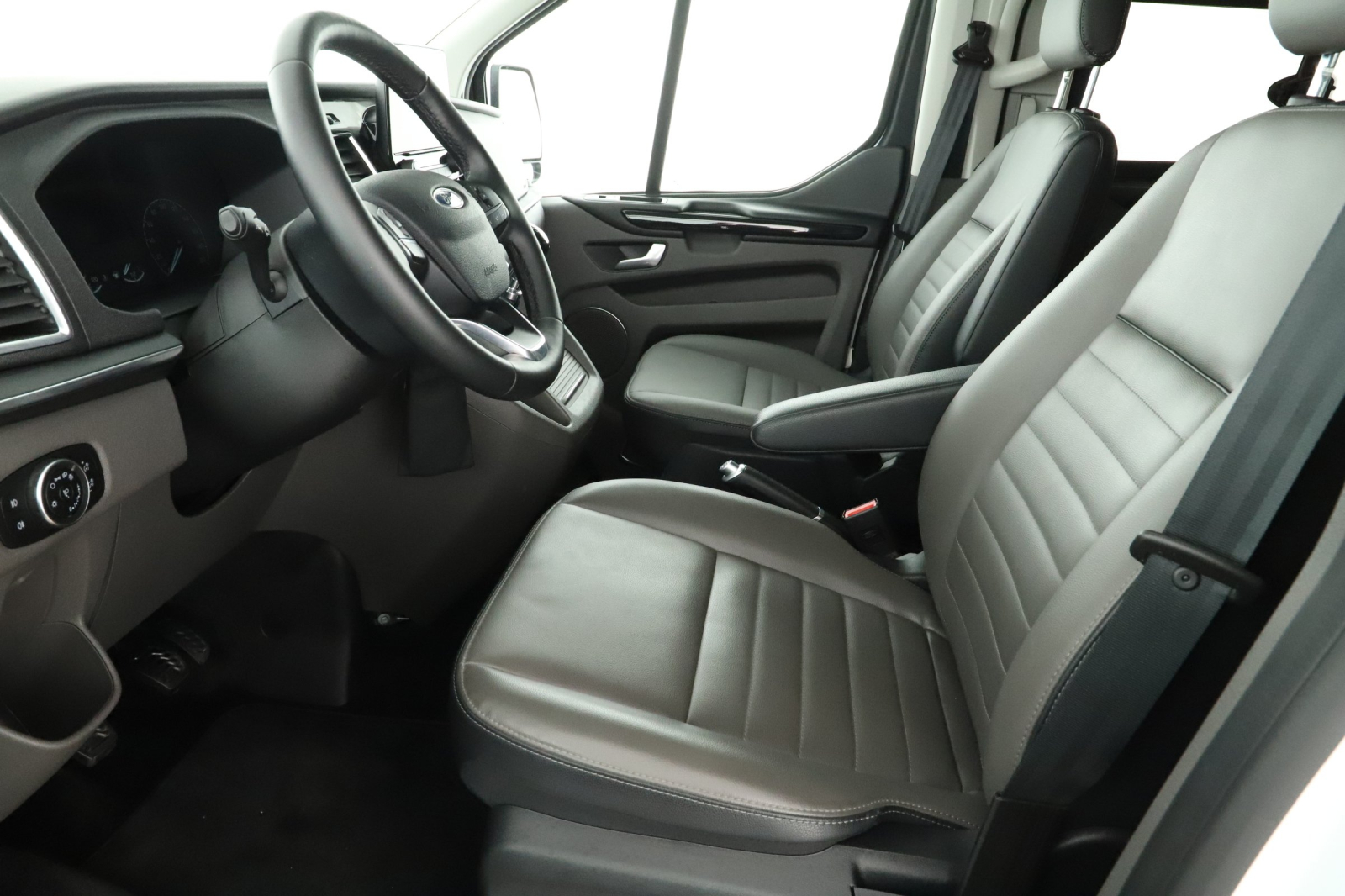Ford Tourneo Custom - 2023