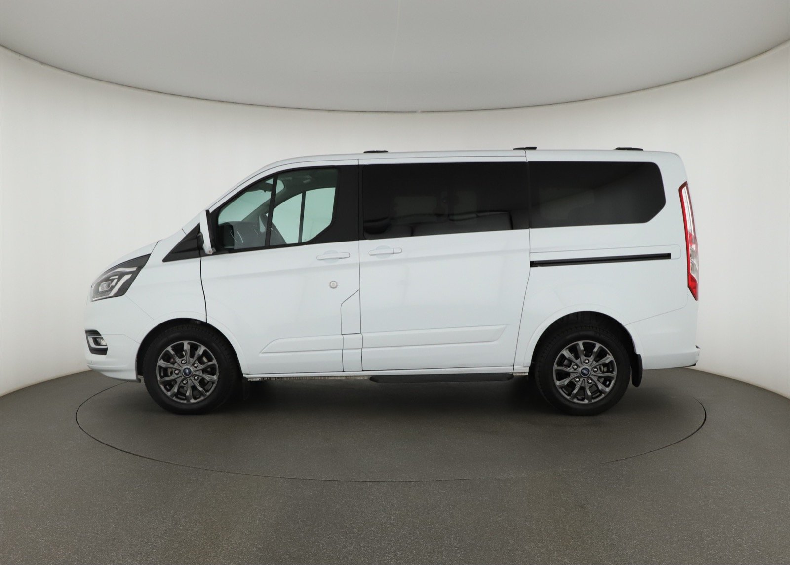 Ford Tourneo Custom - 2023