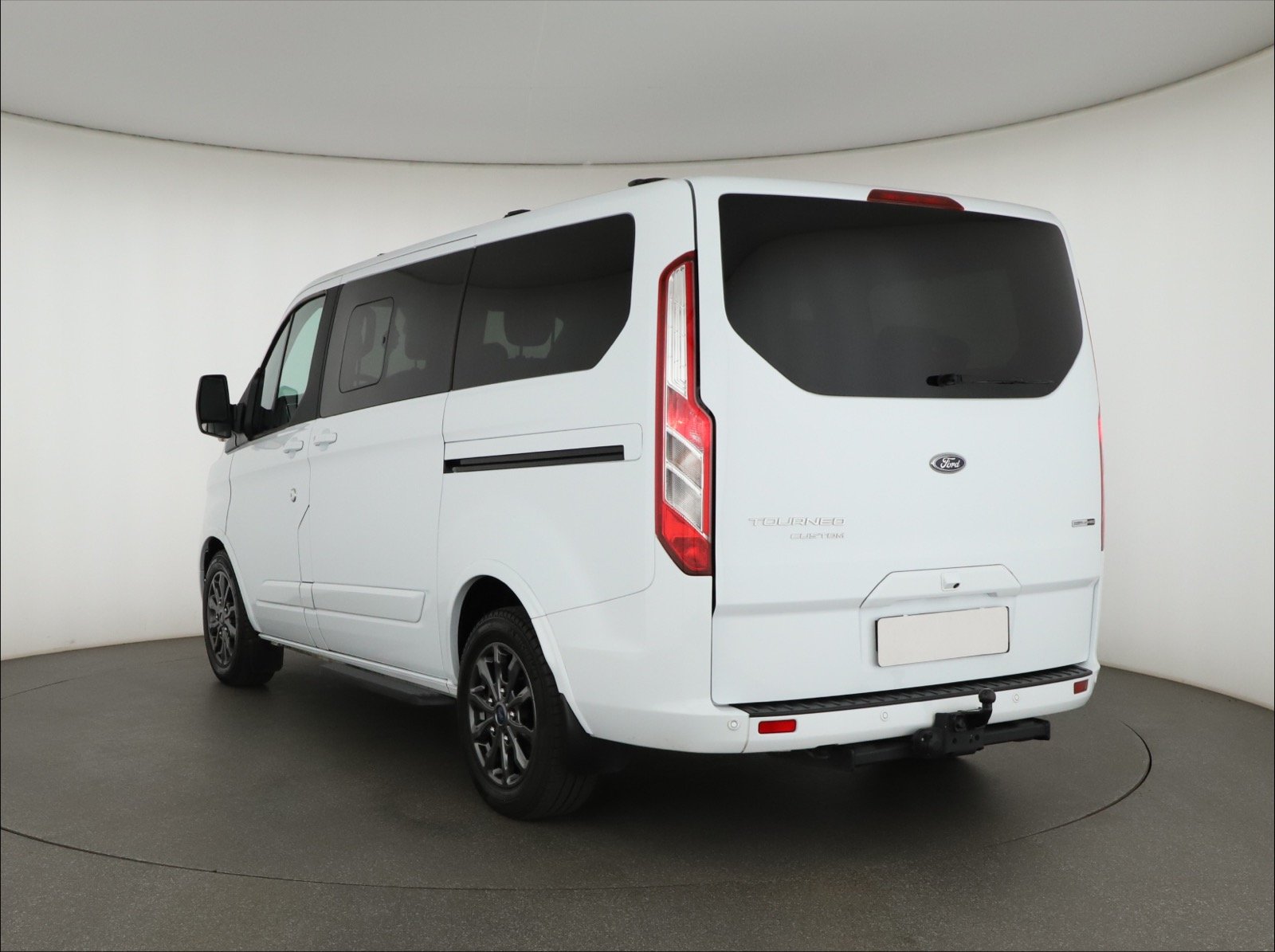 Ford Tourneo Custom - 2023