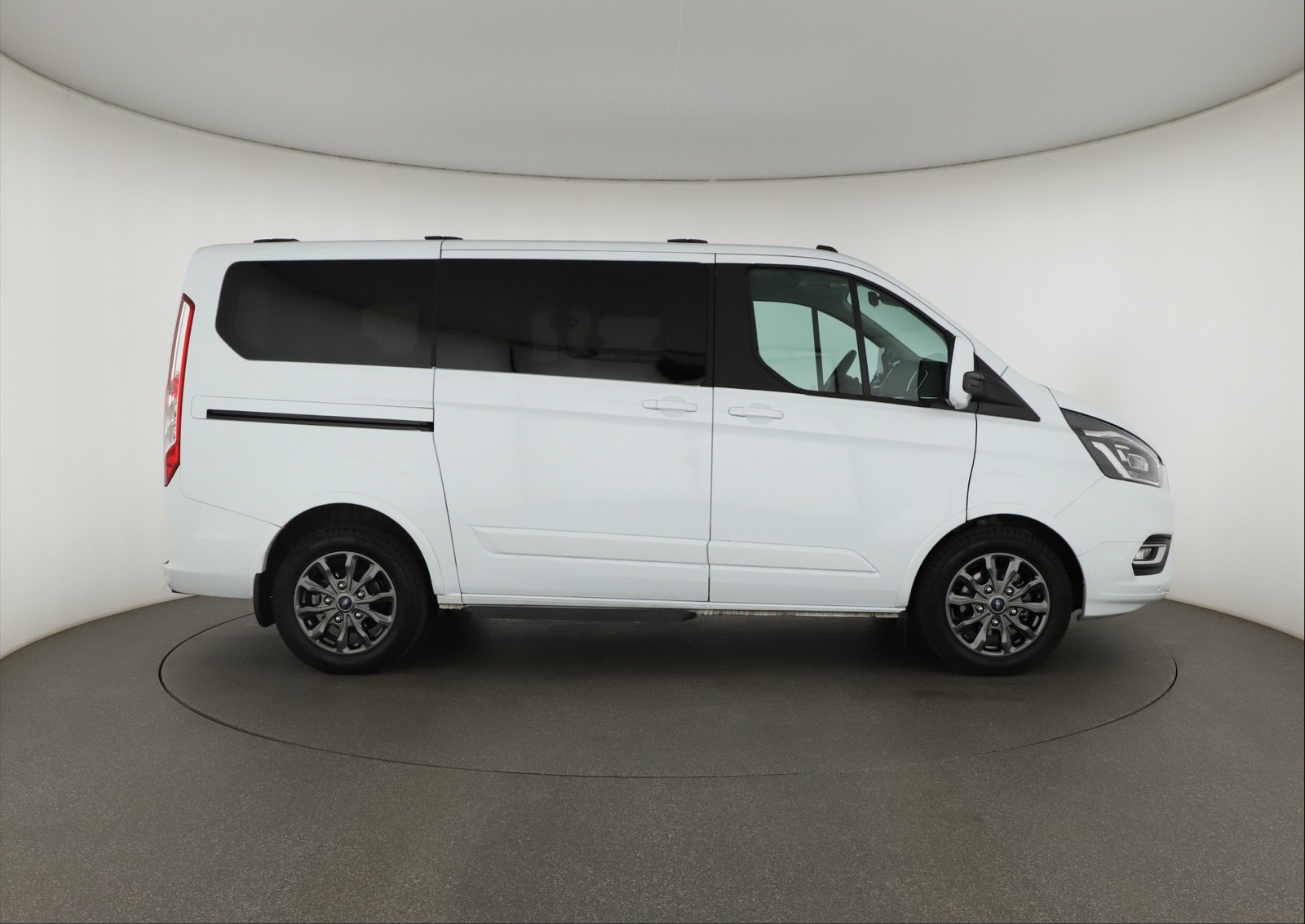 Ford Tourneo Custom - 2023