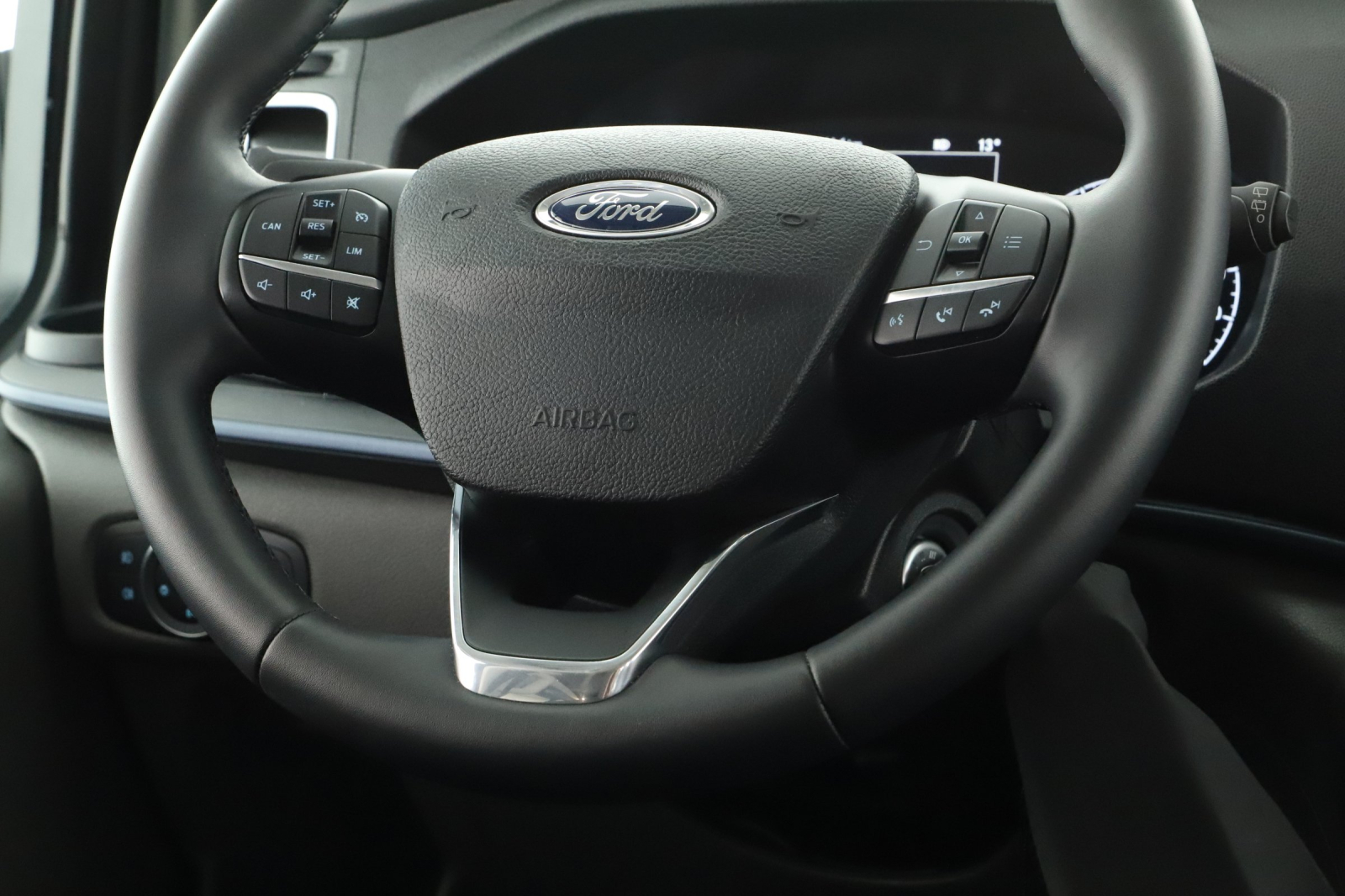 Ford Tourneo Custom - 2023