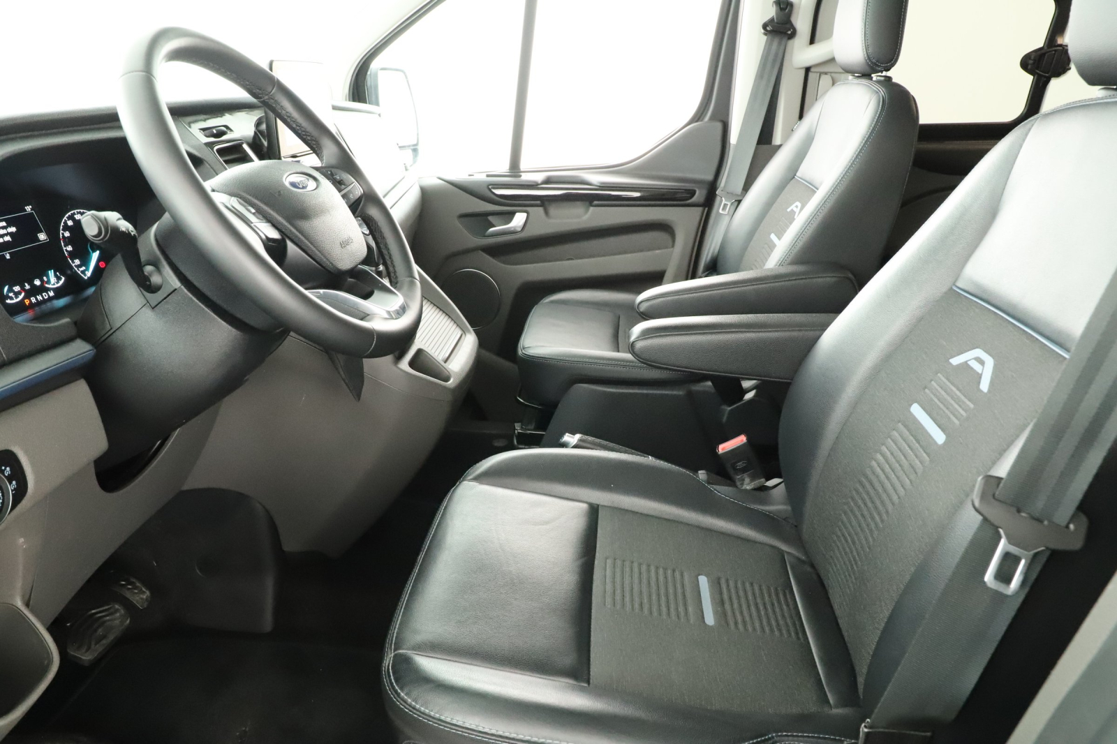 Ford Tourneo Custom - 2023