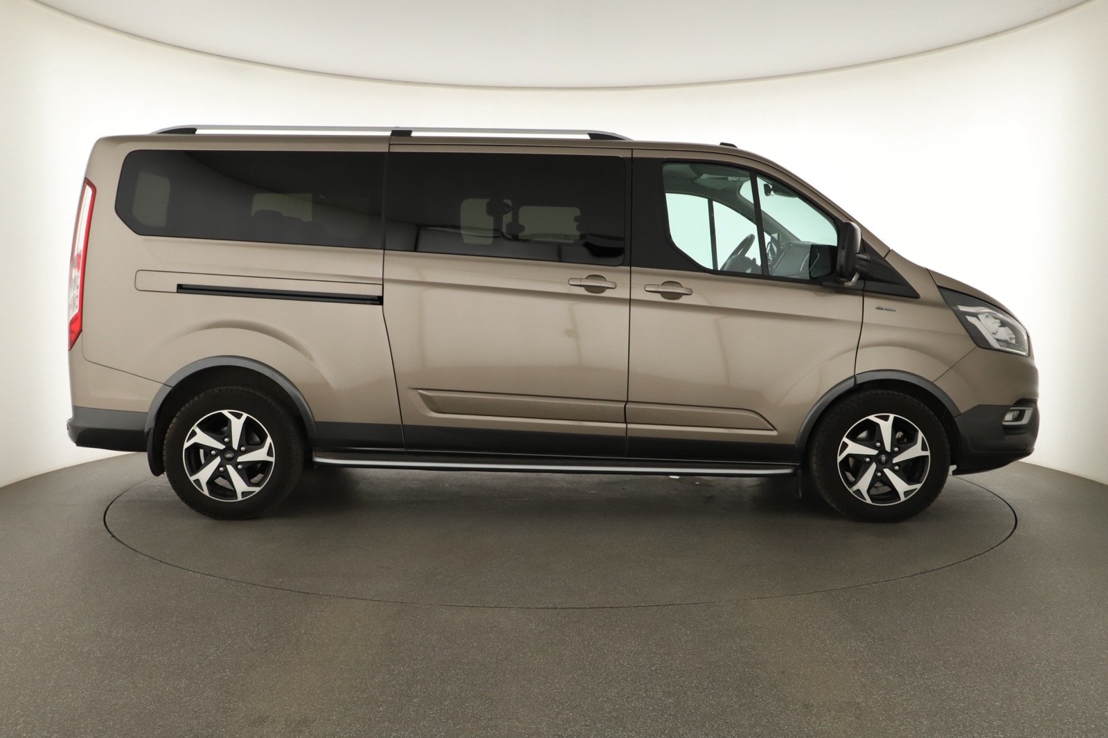 Ford Tourneo Custom - 2023