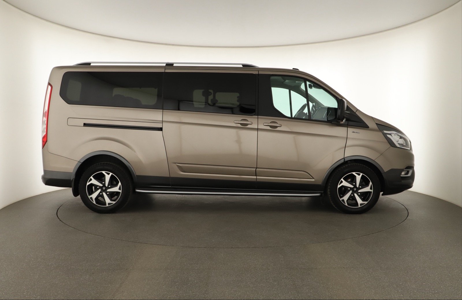 Ford Tourneo Custom - 2023