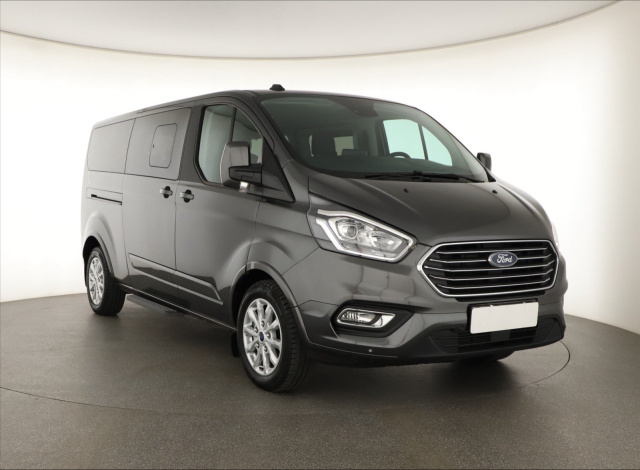 Ford Tourneo Custom 2023