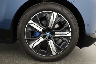 BMW iX - 2023