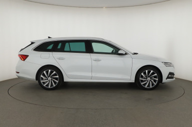 Škoda Octavia - 2024