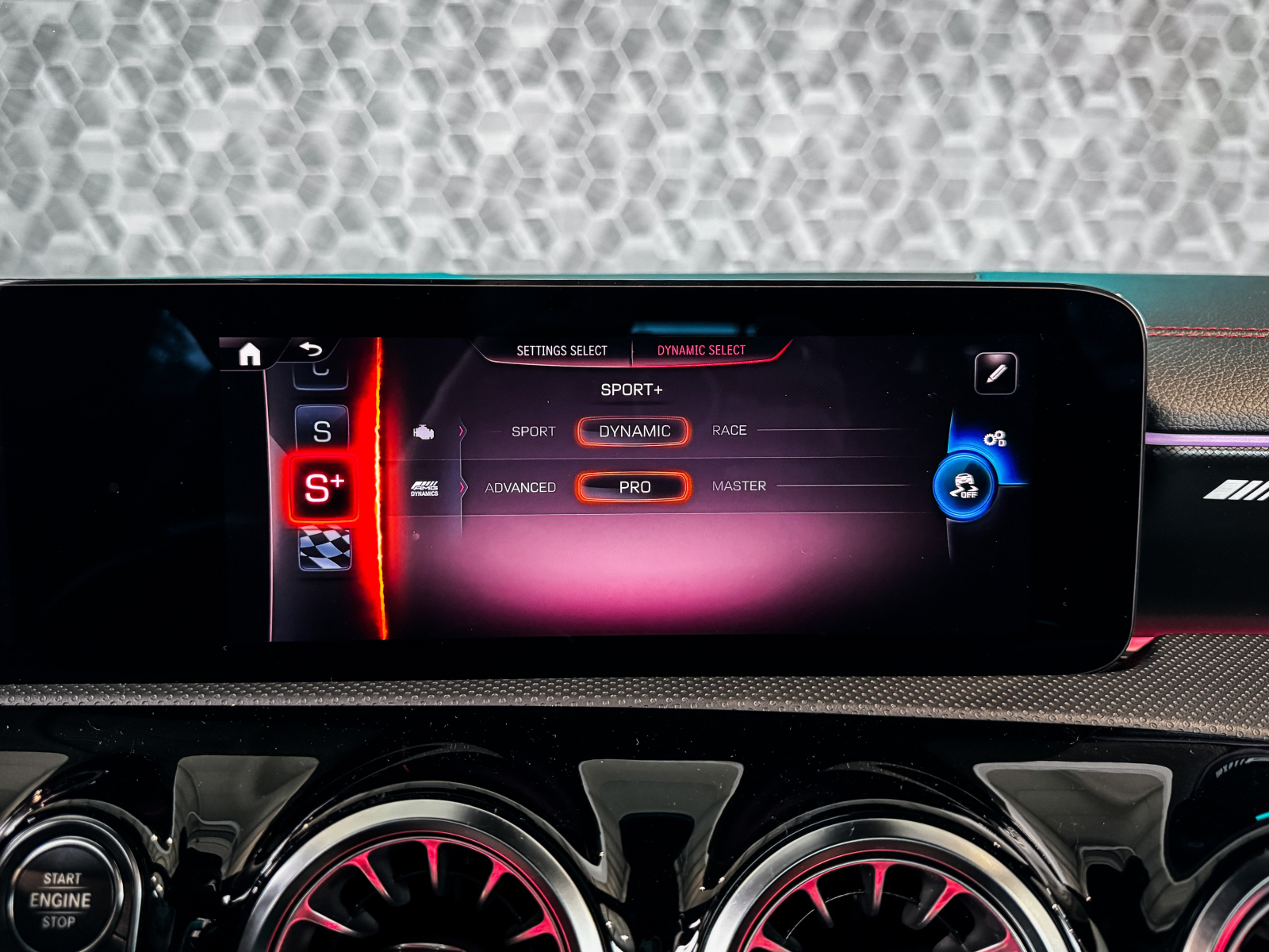 Mercedes-Benz CLA - 2023