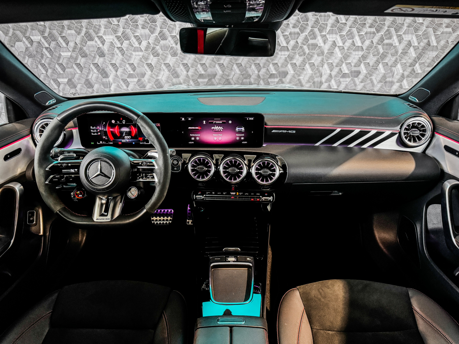Mercedes-Benz CLA - 2023