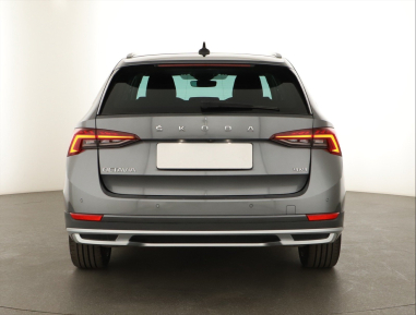 Škoda Octavia Scout - 2023