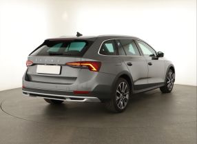 Škoda Octavia Scout - 2023
