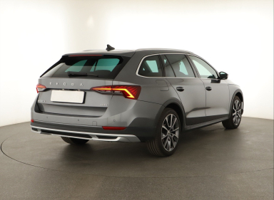 Škoda Octavia Scout - 2023