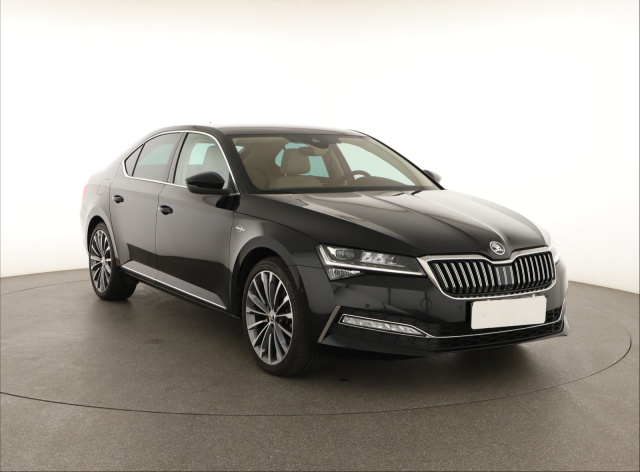 Škoda Superb 2023