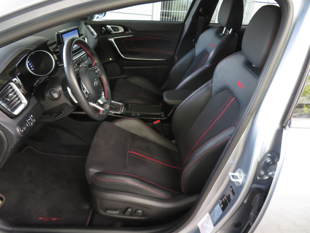 Kia ProCeed