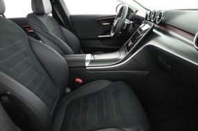 Mercedes-Benz C - 2023