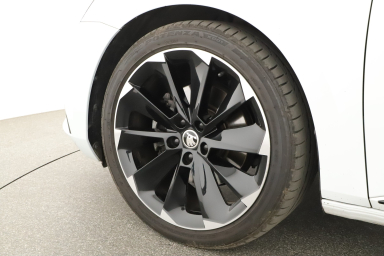 Škoda Superb - 2023